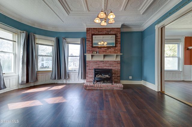 213 E Main Street, Johnstown, NY 12095