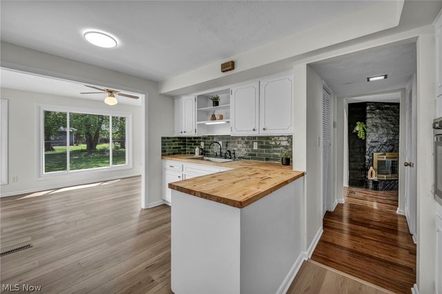 24720 Dundee Drive, Richmond Heights, OH 44143