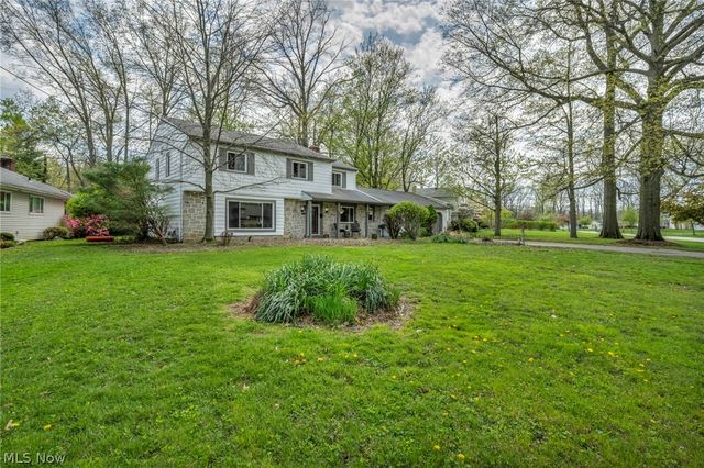 24720 Dundee Drive, Richmond Heights, OH 44143
