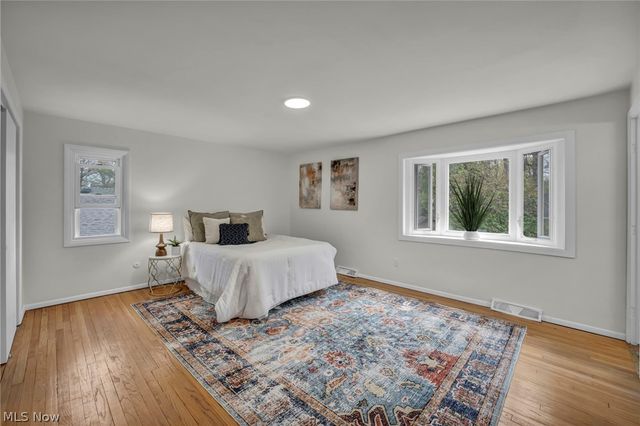 24720 Dundee Drive, Richmond Heights, OH 44143