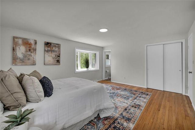24720 Dundee Drive, Richmond Heights, OH 44143