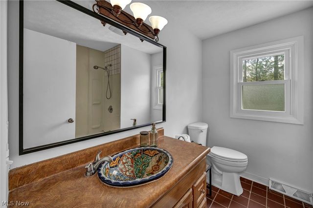 24720 Dundee Drive, Richmond Heights, OH 44143