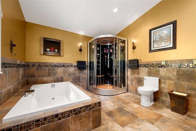 14 University Circle, Kirkland, NY 13323