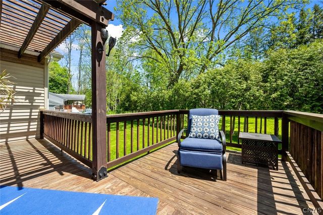 14 University Circle, Kirkland, NY 13323