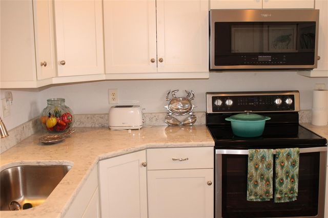 4240 IRONWOOD CIRCLE 404, Bradenton, FL 34209