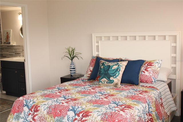 4240 IRONWOOD CIRCLE 404, Bradenton, FL 34209