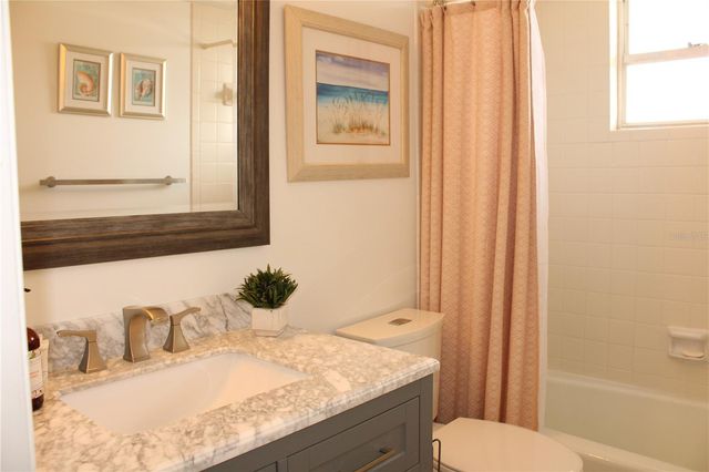 4240 IRONWOOD CIRCLE 404, Bradenton, FL 34209