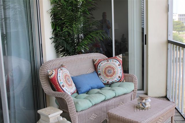 4240 IRONWOOD CIRCLE 404, Bradenton, FL 34209