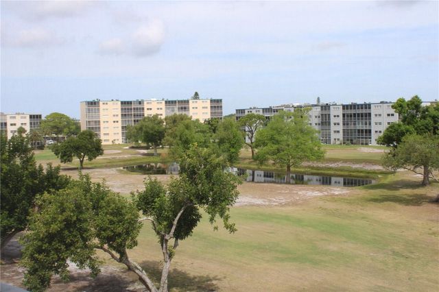 4240 IRONWOOD CIRCLE 404, Bradenton, FL 34209