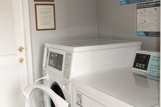 4240 IRONWOOD CIRCLE 404, Bradenton, FL 34209