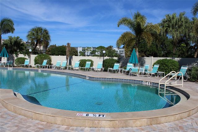 4240 IRONWOOD CIRCLE 404, Bradenton, FL 34209