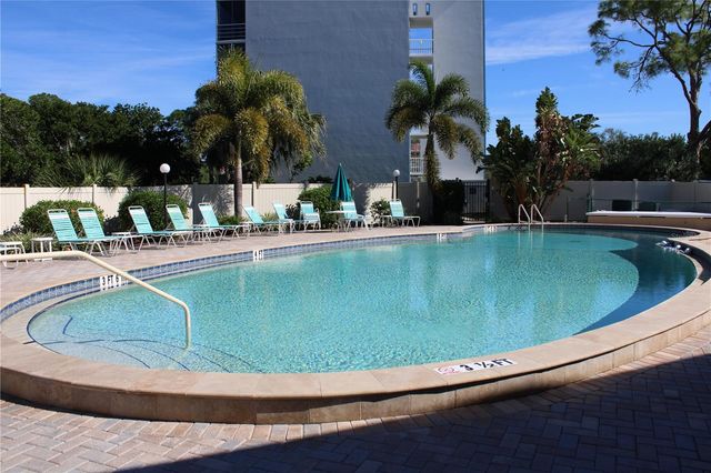 4240 IRONWOOD CIRCLE 404, Bradenton, FL 34209