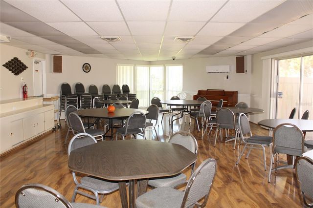 4240 IRONWOOD CIRCLE 404, Bradenton, FL 34209