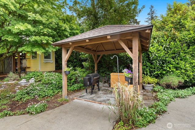 1022 NE 188th Street, Shoreline, WA 98155