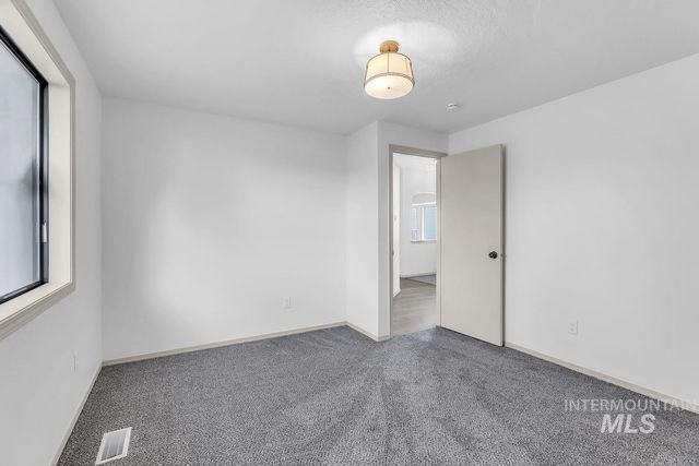 12038 W Ramrod Dr, Boise, ID 83713