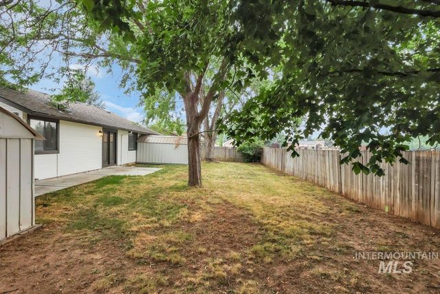 12038 W Ramrod Dr, Boise, ID 83713