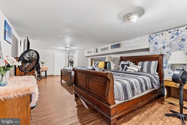 241 MACLAY ST, Harrisburg, PA 17102