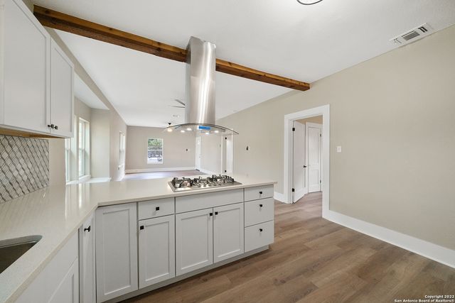 710 EL MONTE BLVD, San Antonio, TX 78212