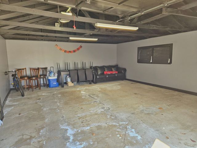 980 W Grant Drive, Des Plaines, IL 60016