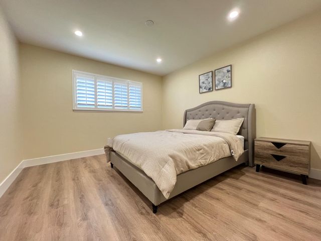 5686 N Briarwood Avenue, Fresno, CA 93711