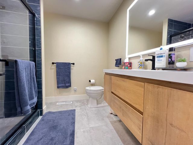 5686 N Briarwood Avenue, Fresno, CA 93711