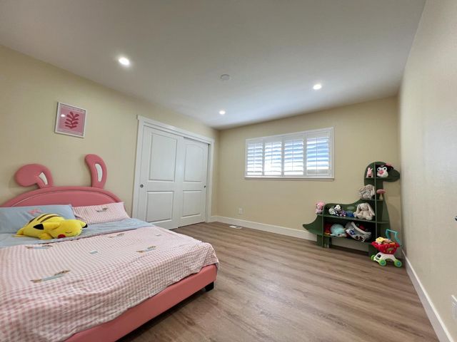 5686 N Briarwood Avenue, Fresno, CA 93711