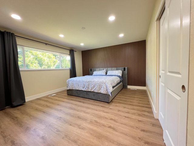 5686 N Briarwood Avenue, Fresno, CA 93711