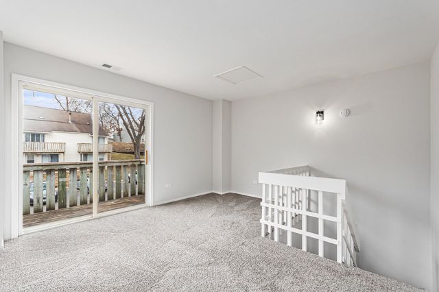 79 Maude Avenue E, Fox Lake, IL 60020