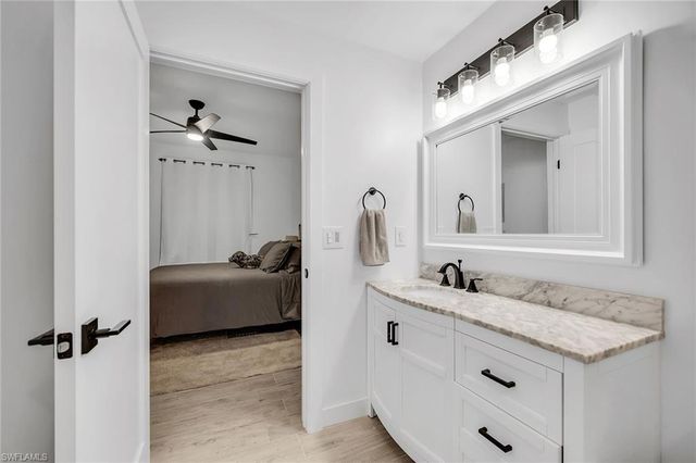 4620 Saint Croix LN # 918, Naples, FL 34109