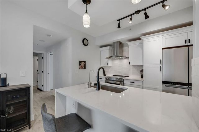 4620 Saint Croix LN # 918, Naples, FL 34109