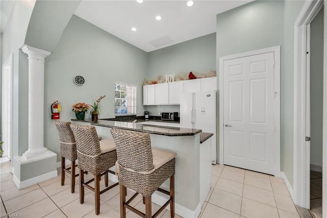 4620 Saint Croix LN # 918, Naples, FL 34109