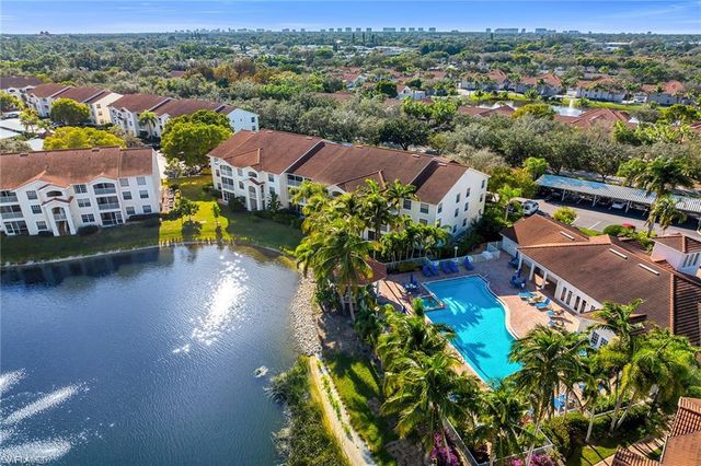 4620 Saint Croix LN # 918, Naples, FL 34109