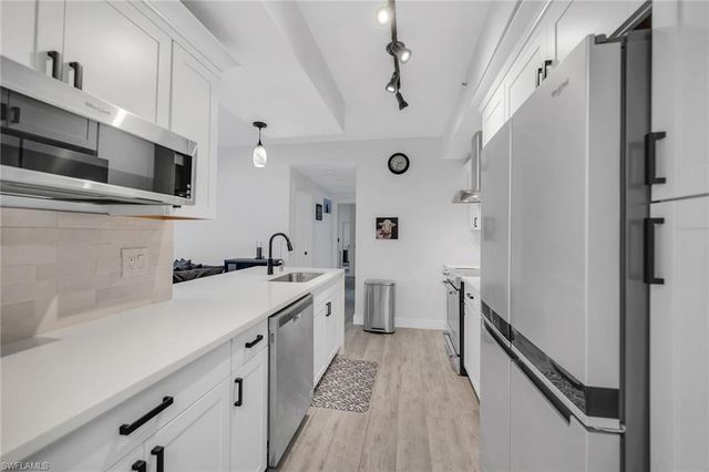 4620 Saint Croix LN # 918, Naples, FL 34109