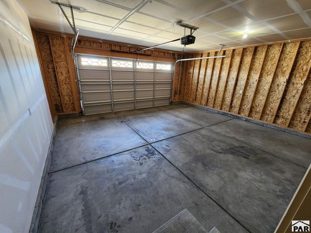 2306 Cliffmoor Ln, Pueblo, CO 81008