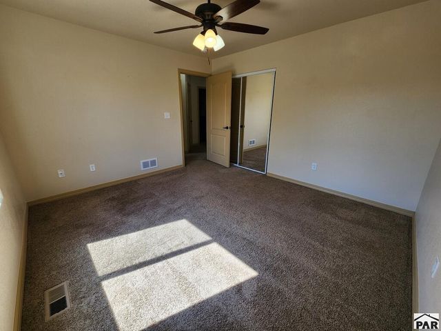 2306 Cliffmoor Ln, Pueblo, CO 81008