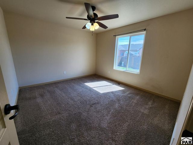 2306 Cliffmoor Ln, Pueblo, CO 81008