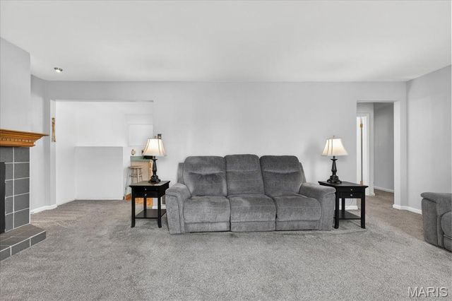 116 Graham Road, Florissant, MO 63031