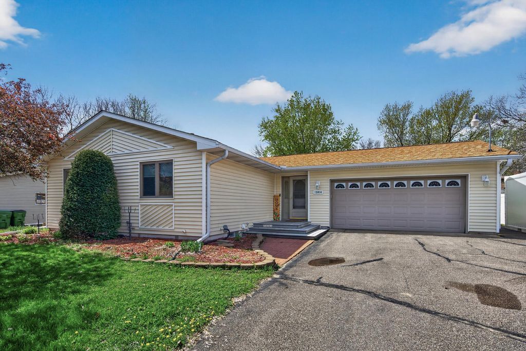 12014 Sycamore Street NW, Coon Rapids, MN 55448