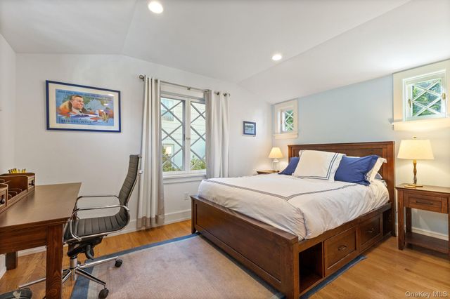 7 Avon Road, Bronxville, NY 10708