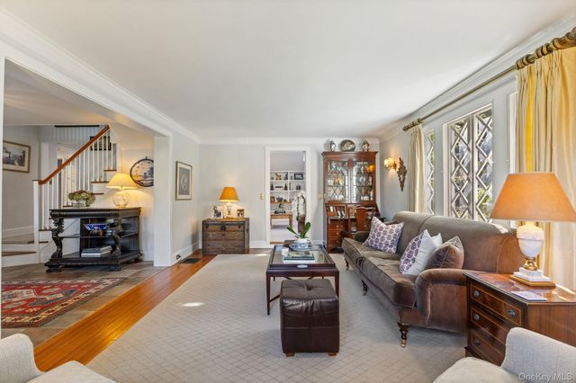 7 Avon Road, Bronxville, NY 10708
