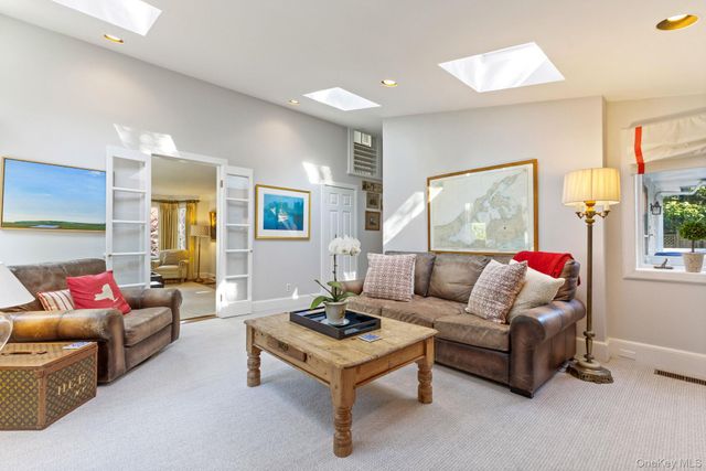 7 Avon Road, Bronxville, NY 10708
