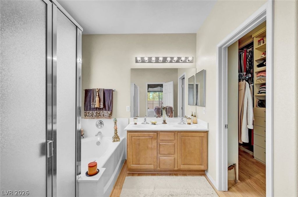 Image 16 of property listing at 2460 Summer Home Street, Las Vegas, NV 89135