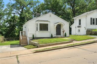 7782 Folk Avenue, Maplewood, MO 63143