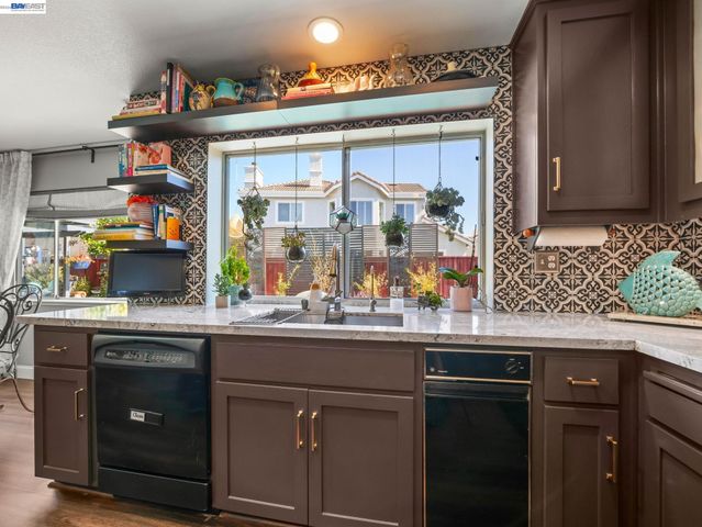 32264 Derby Street, Union City, CA 94587