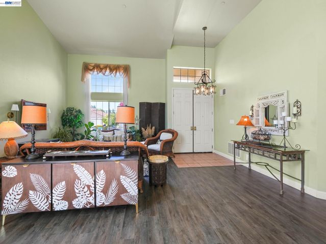 32264 Derby Street, Union City, CA 94587