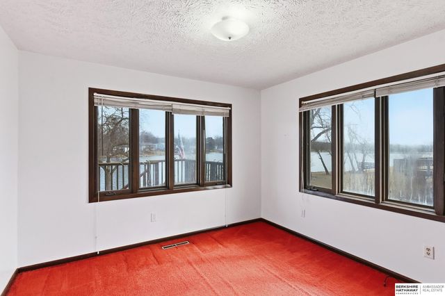 11128 W Lakeshore Drive, Blair, NE 68008