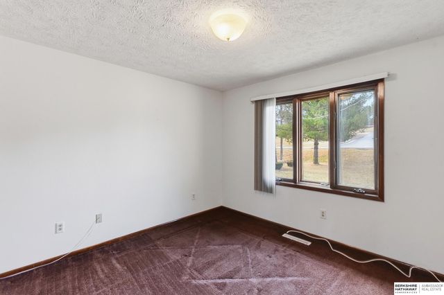 11128 W Lakeshore Drive, Blair, NE 68008