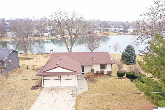 11128 W Lakeshore Drive, Blair, NE 68008
