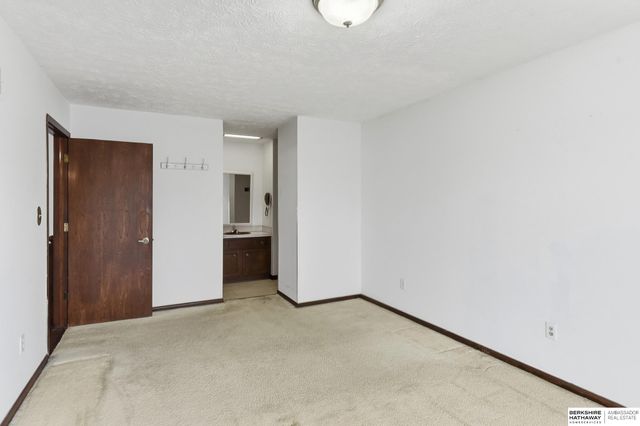 11128 W Lakeshore Drive, Blair, NE 68008