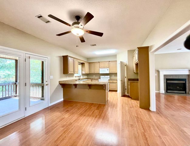 16 Winona Drive, Maumelle, AR 72113